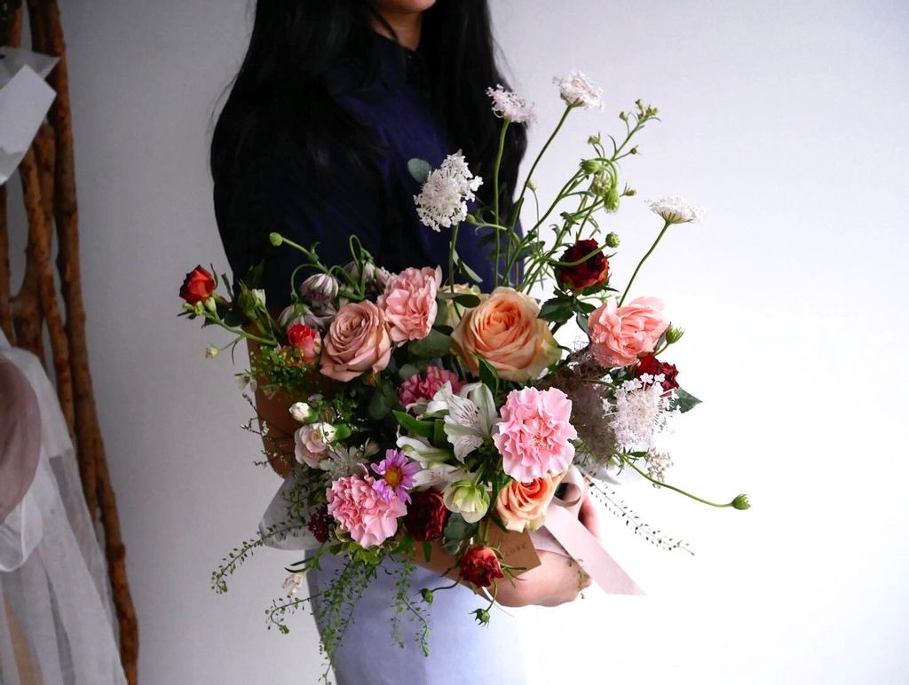 Blooms in Hatbox