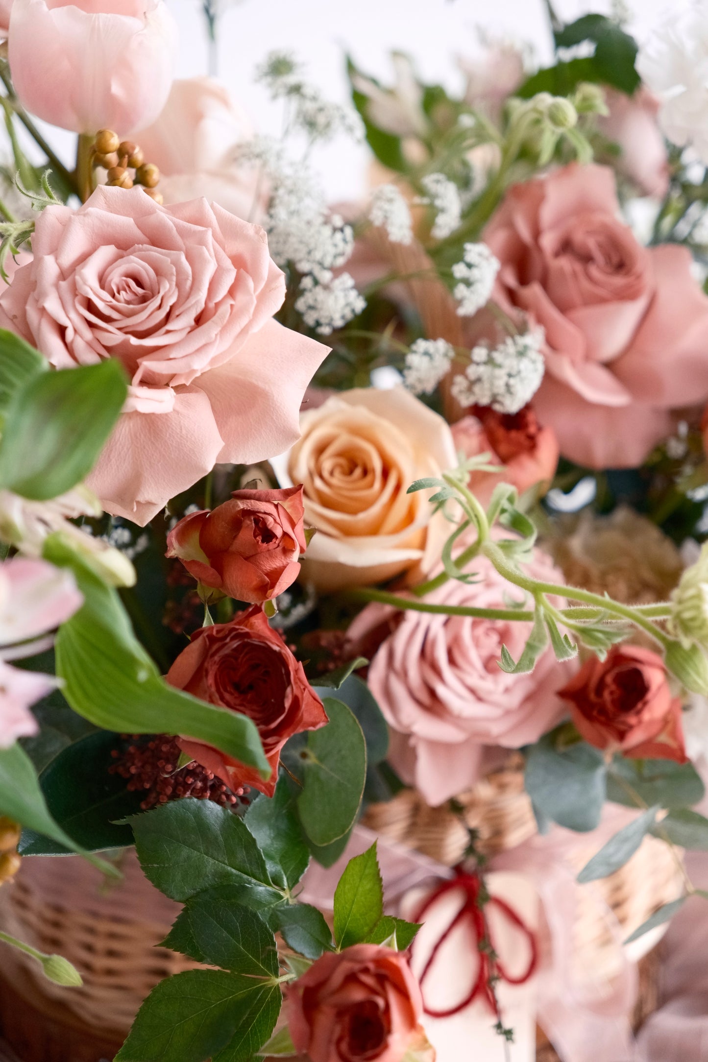 Cappuccino Rose Flower Basket